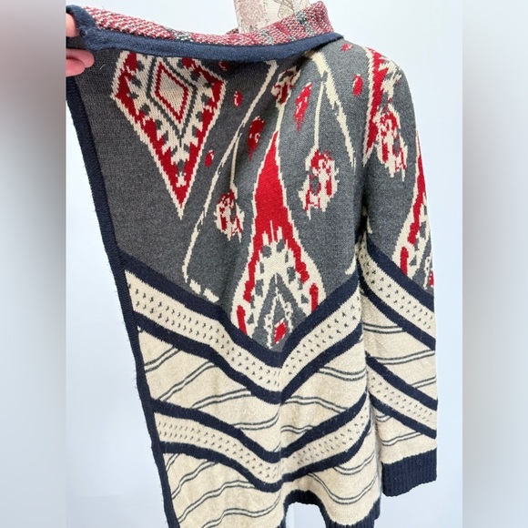 ST. JOHN’S BAY Beige gray red IKAT knit waterfall collar cardigan size L - Picture 3 of 13